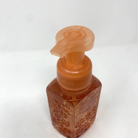 Bath & Body Works Flowerchild Gentle Foaming Hand Soap 8.75 Ounce - Picture 2 of 4